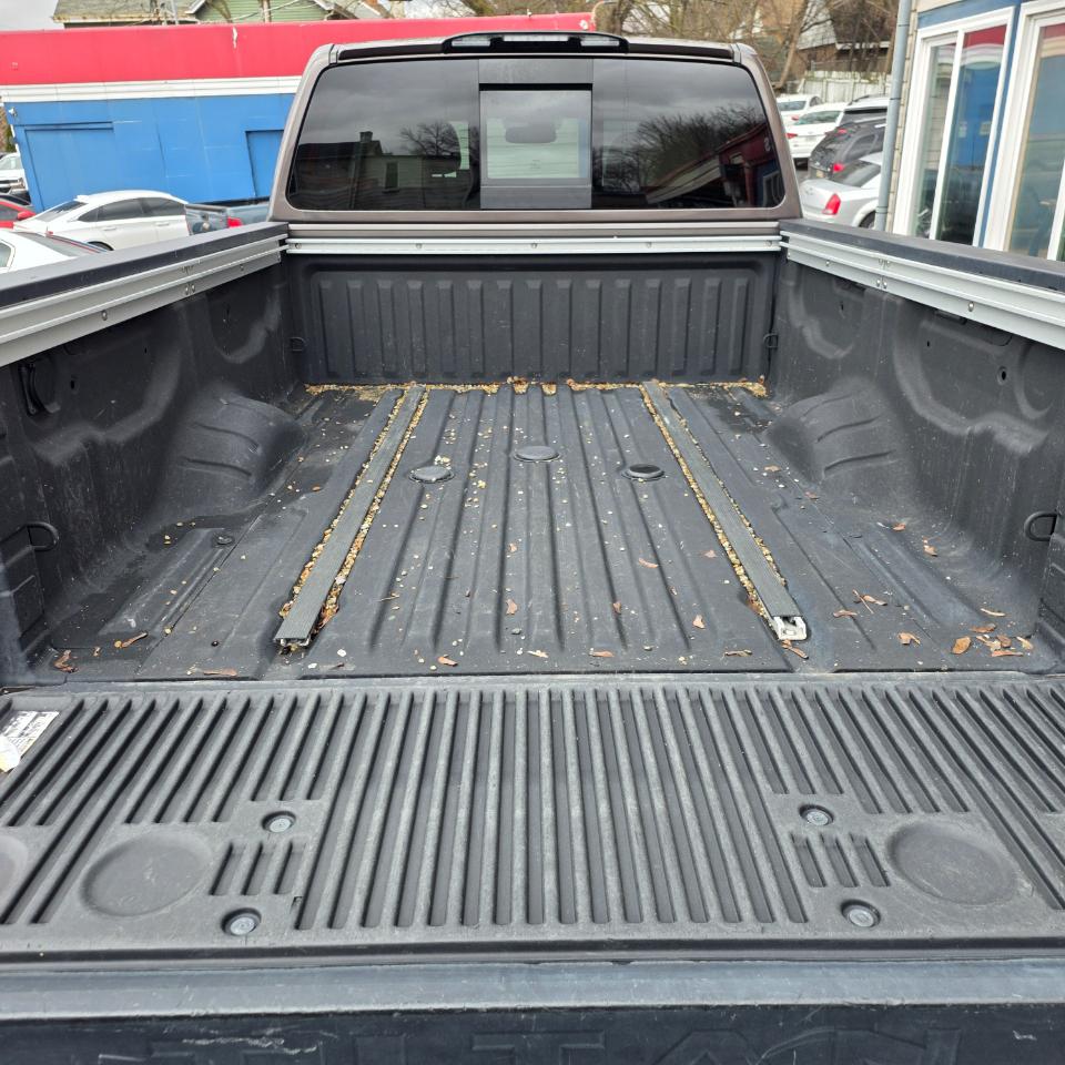 Nissan Titan XD SV 4WD Diesel 2017