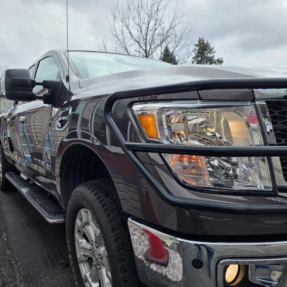 Nissan Titan XD SV 4WD Diesel 2017