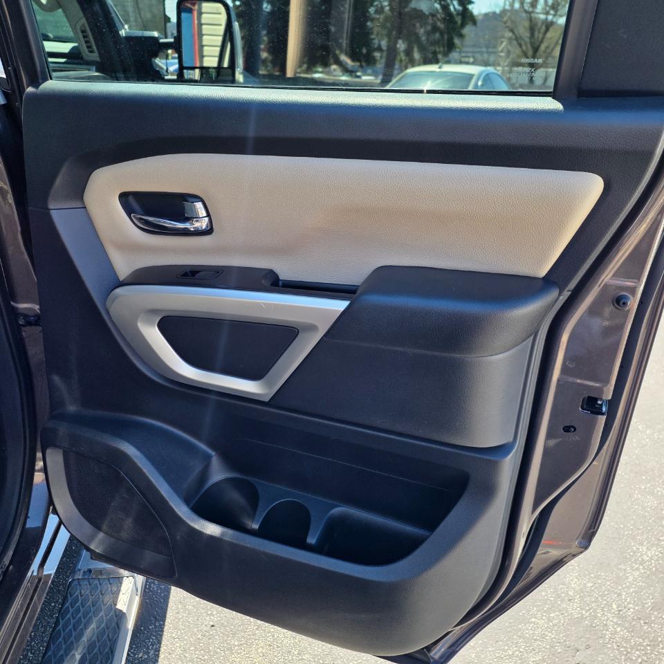 Nissan Titan XD SV 4WD Diesel 2017