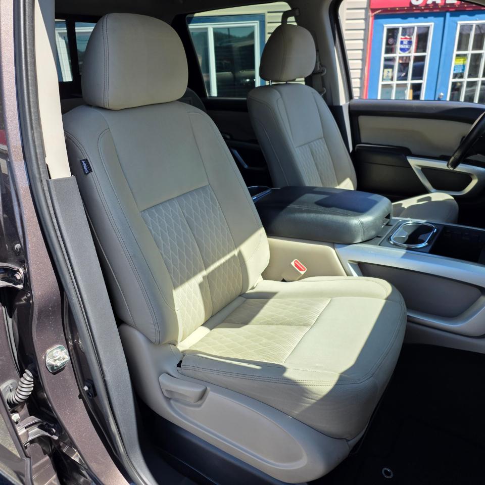 Nissan Titan XD SV 4WD Diesel 2017