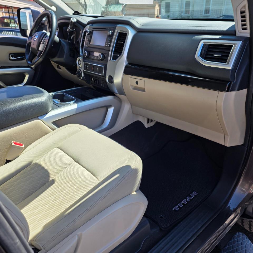 Nissan Titan XD SV 4WD Diesel 2017