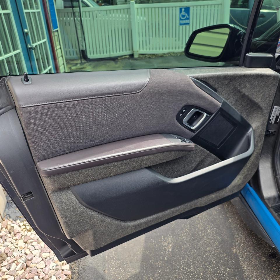 BMW i3 Base w/Range Extender 2015