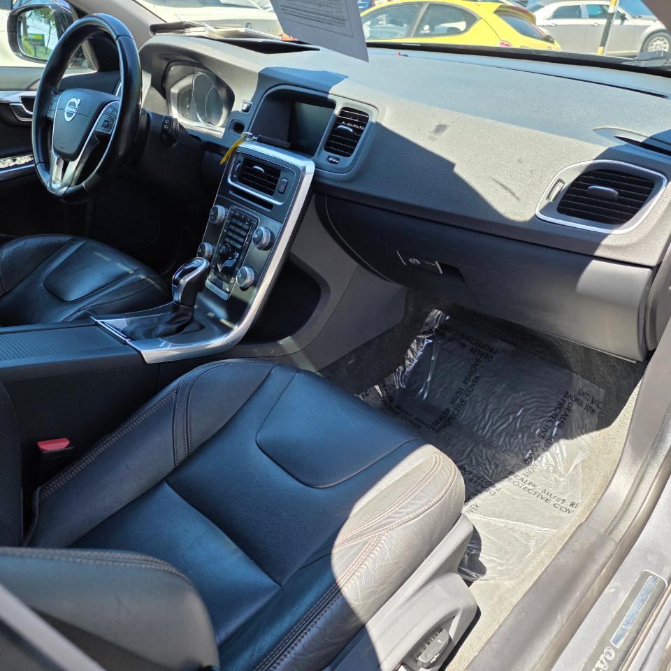 Volvo V60 Cross Country T5 2016