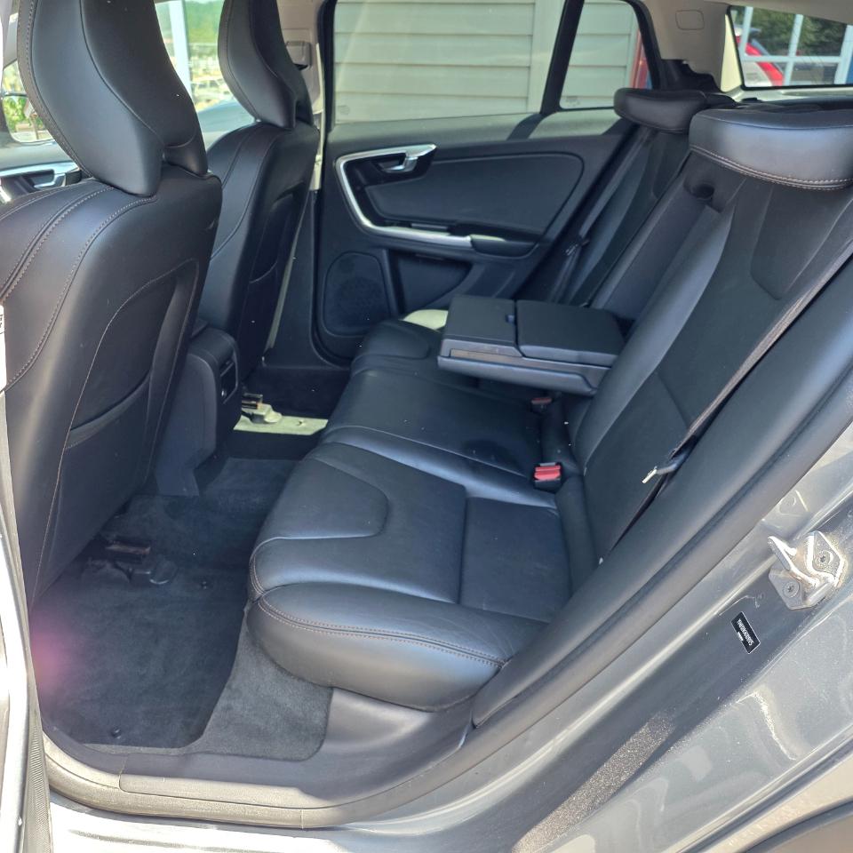 Volvo V60 Cross Country T5 2016