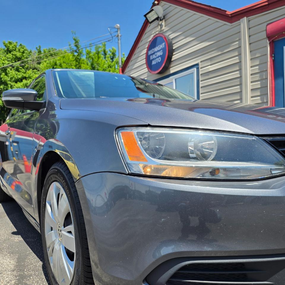 Volkswagen Jetta SE 2012