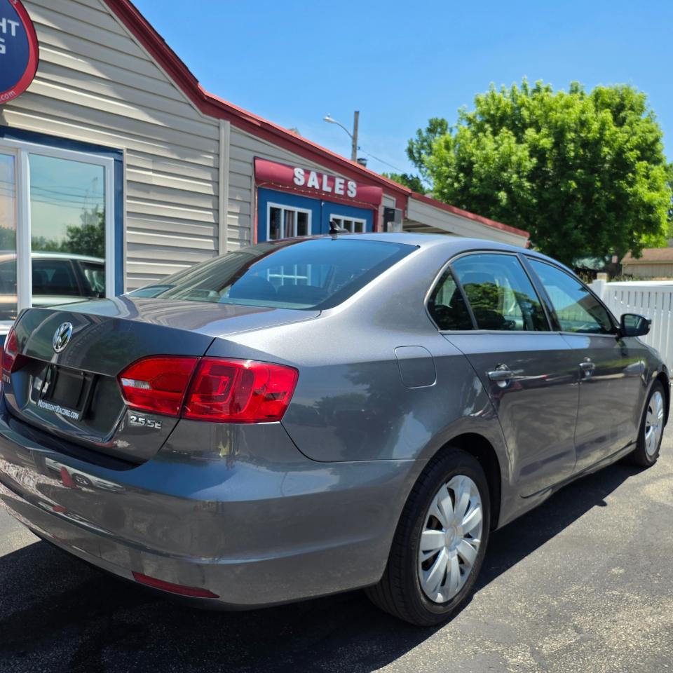 Volkswagen Jetta SE 2012