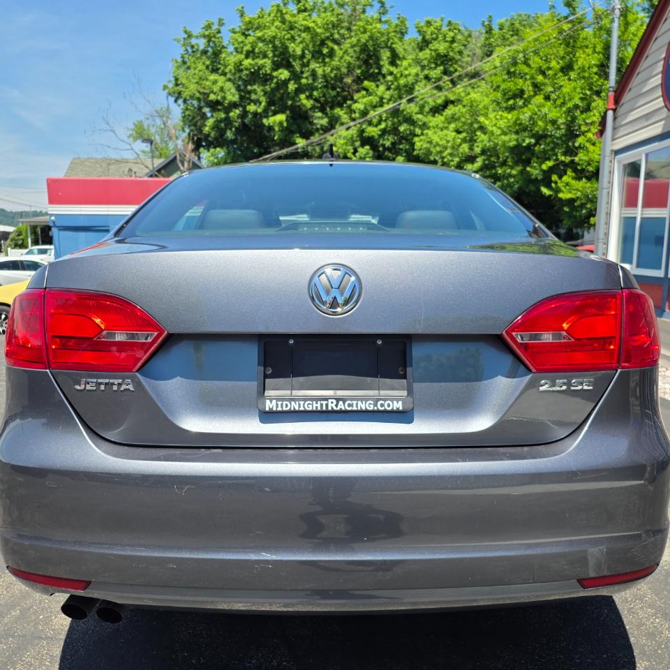 Volkswagen Jetta SE 2012