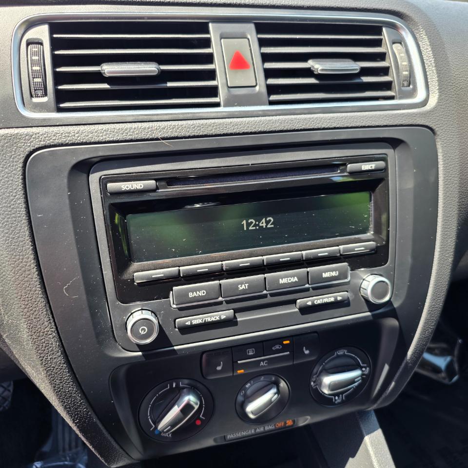 Volkswagen Jetta SE 2012