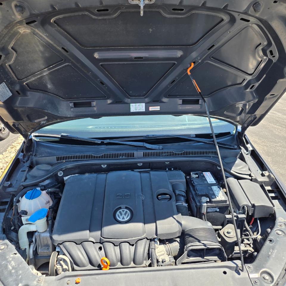 Volkswagen Jetta SE 2012