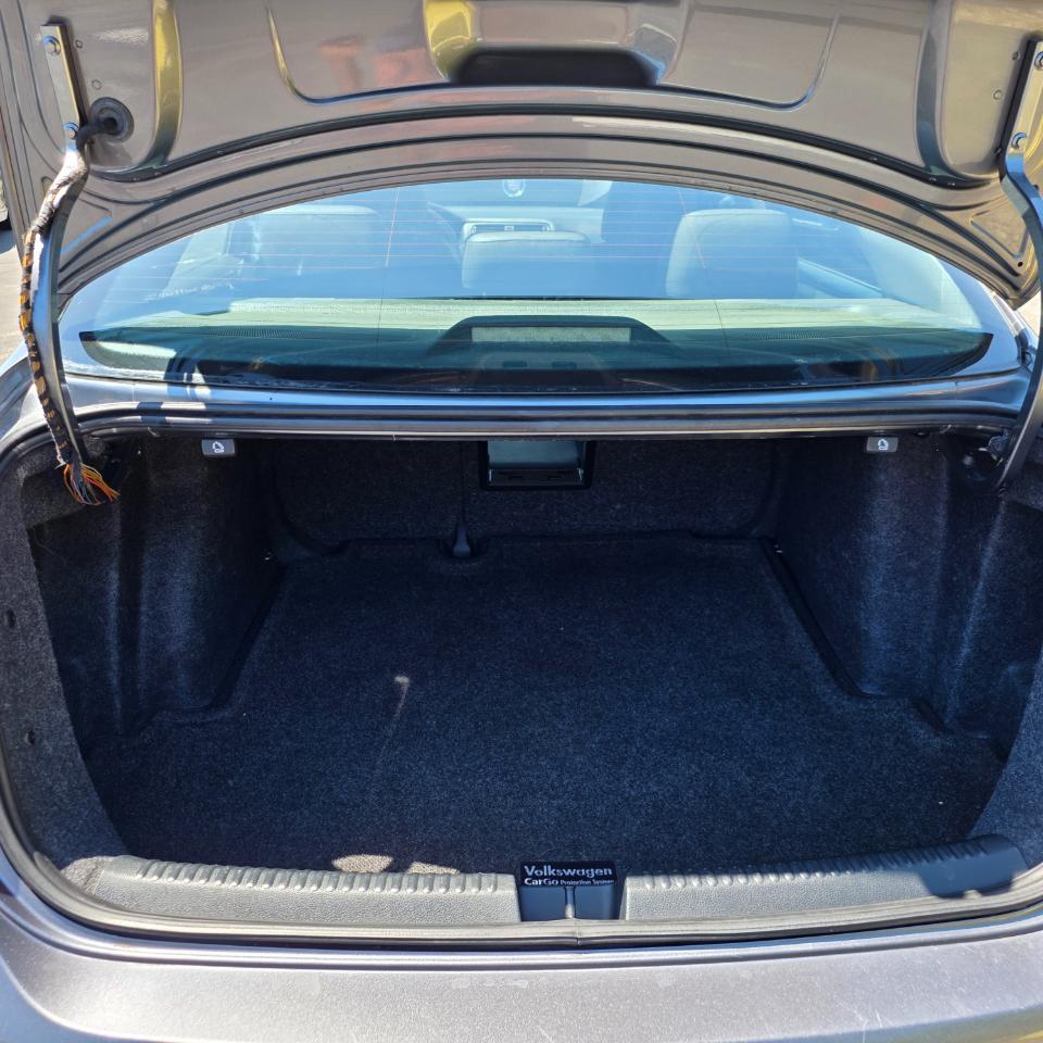 Volkswagen Jetta SE 2012