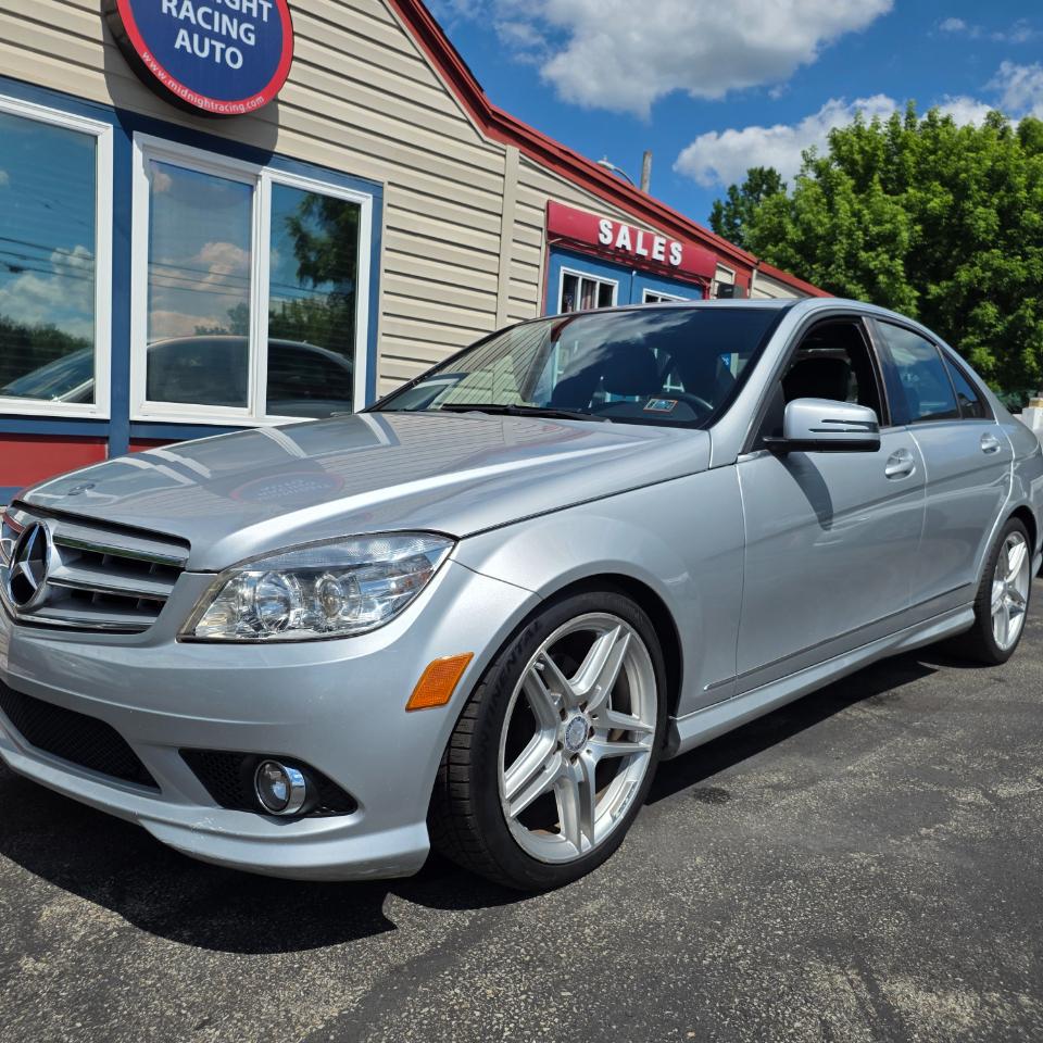 Mercedes-Benz C300  2010