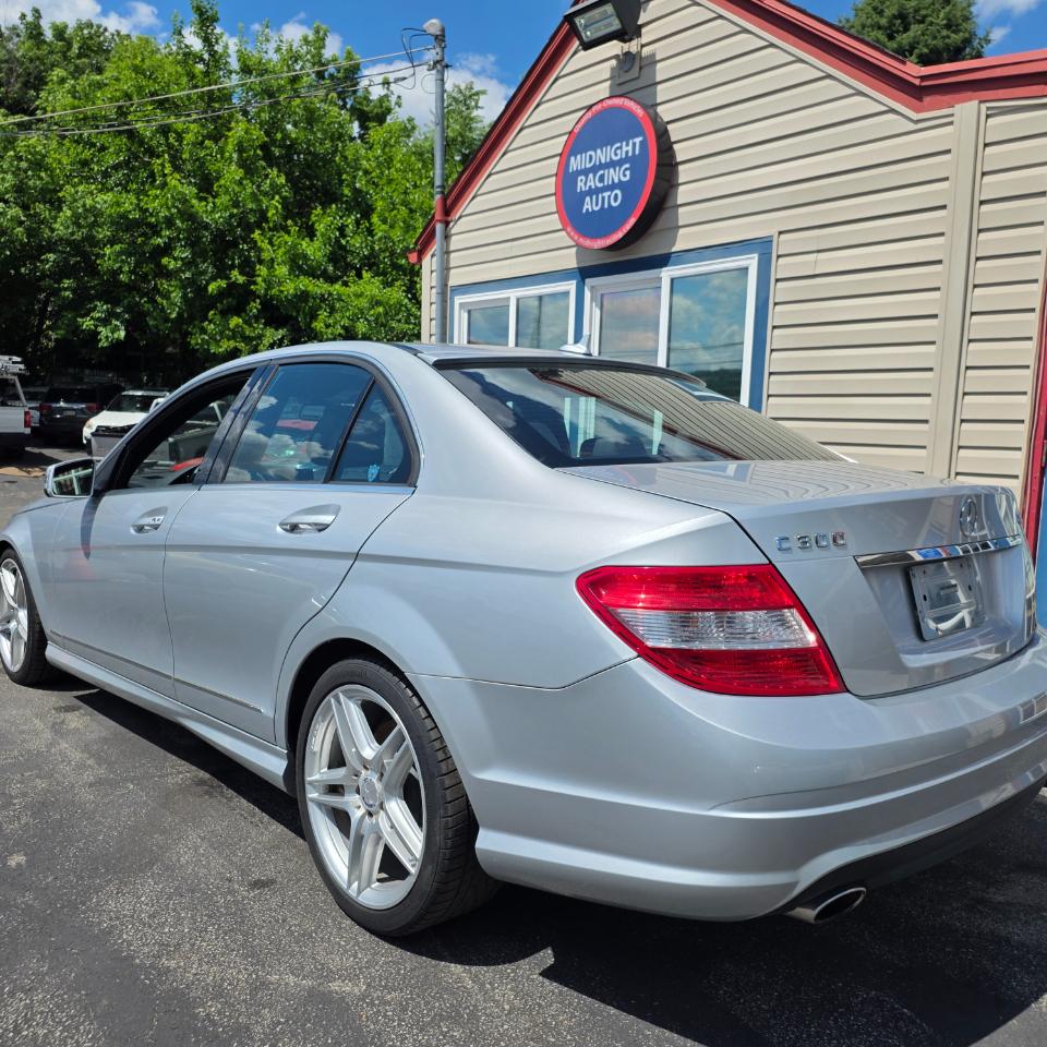 Mercedes-Benz C300  2010