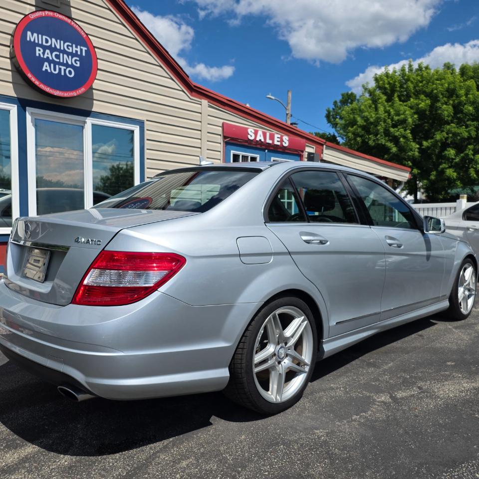 Mercedes-Benz C300  2010