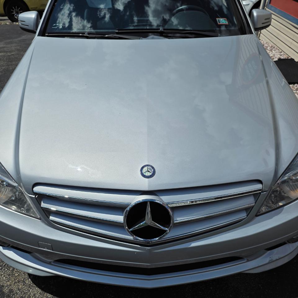 Mercedes-Benz C300  2010