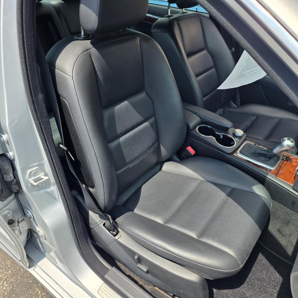 Mercedes-Benz C300  2010