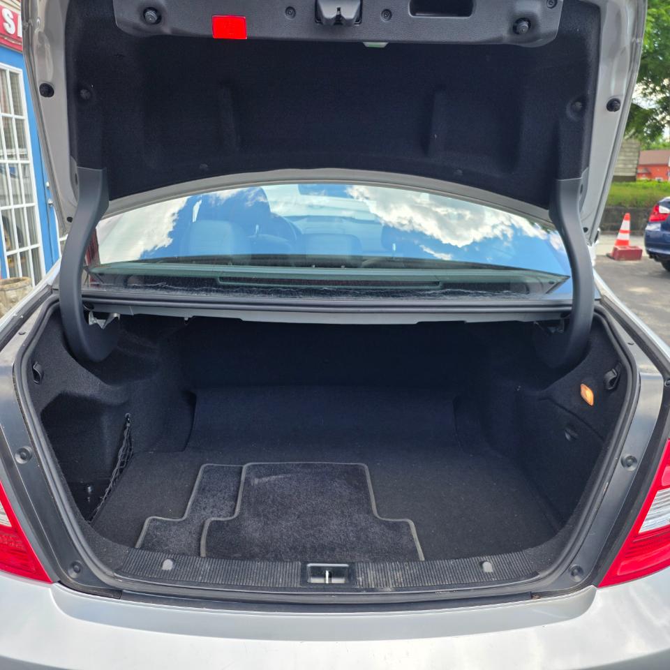 Mercedes-Benz C300  2010