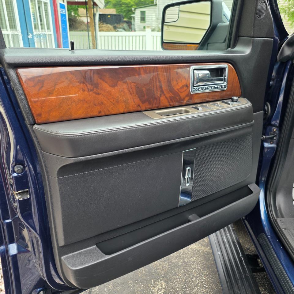 Lincoln Navigator 4WD Premium 2014