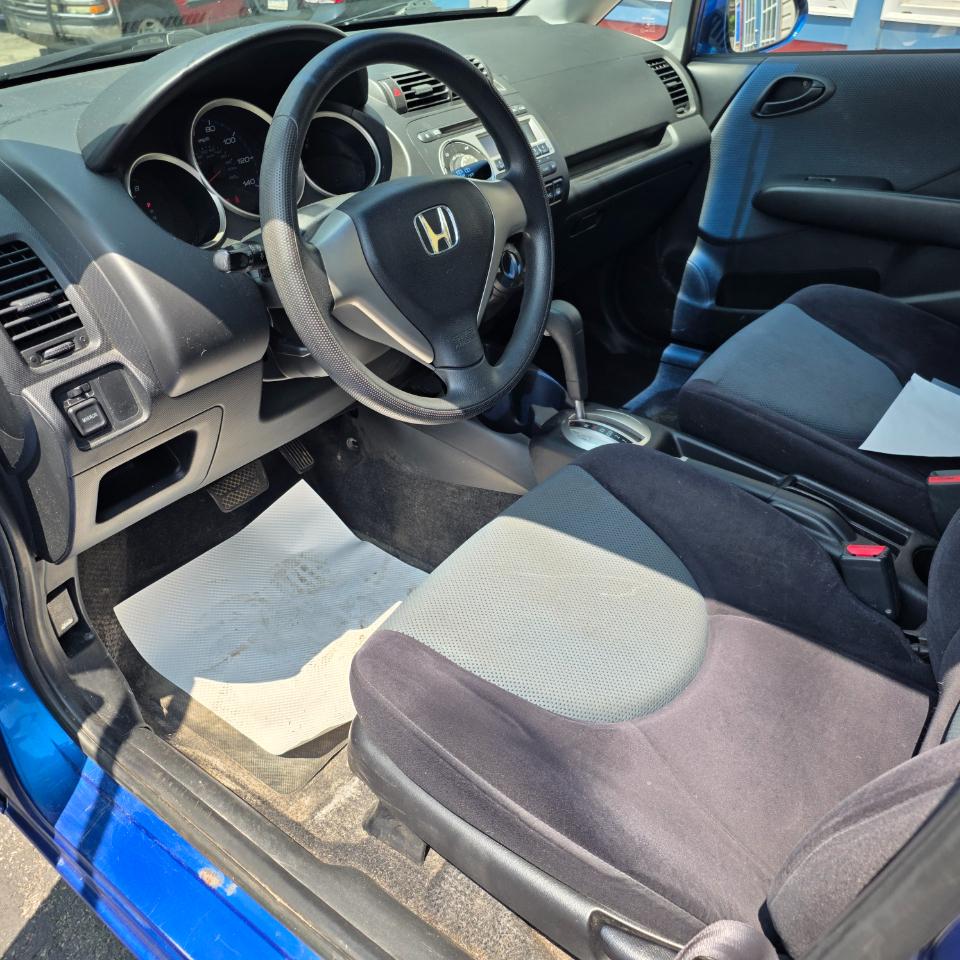 Honda Fit 5-Speed AT 2008
