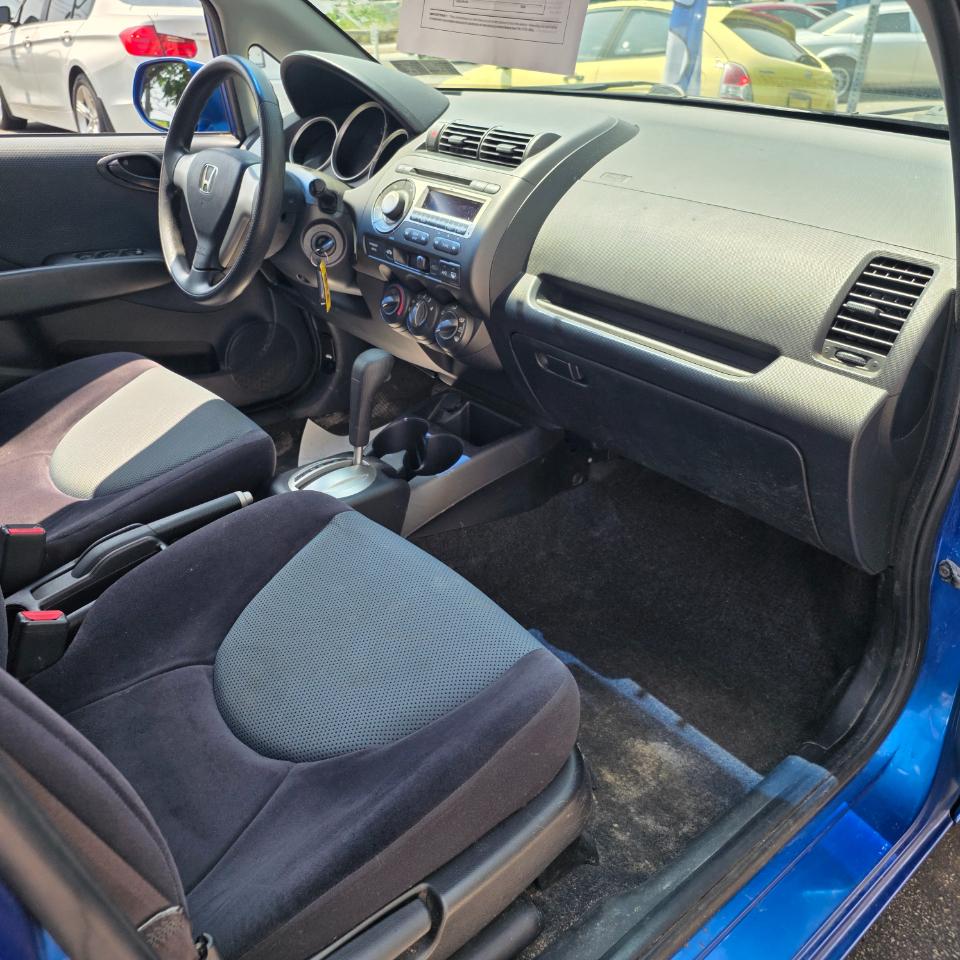 Honda Fit 5-Speed AT 2008