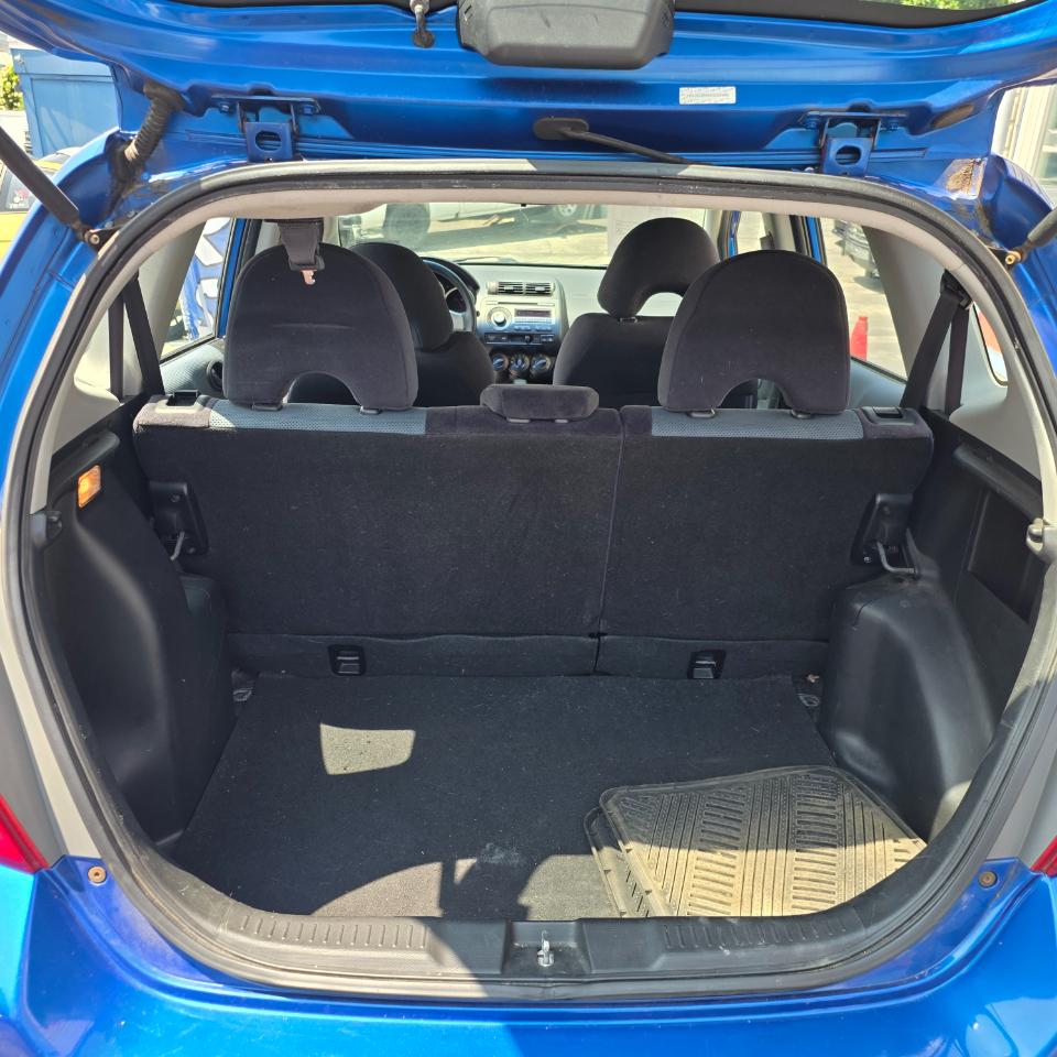 Honda Fit 5-Speed AT 2008