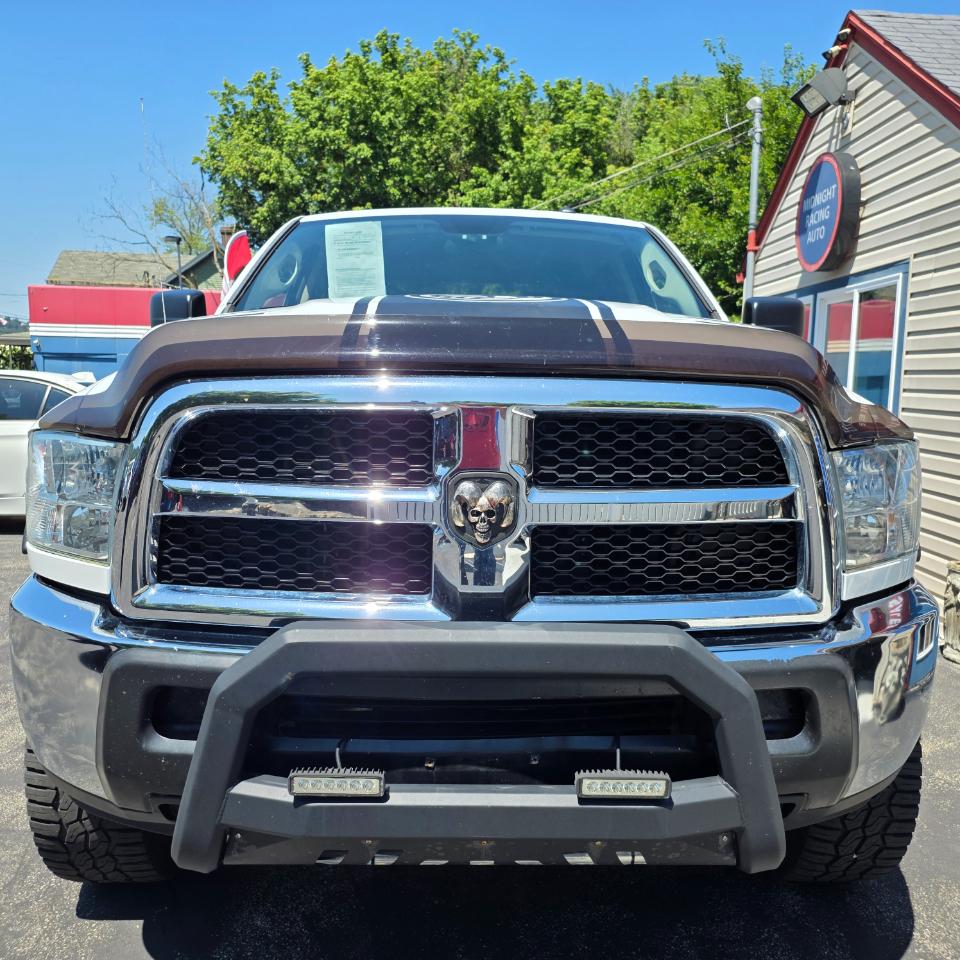 RAM 2500 Tradesman Crew Cab 4WD 2016