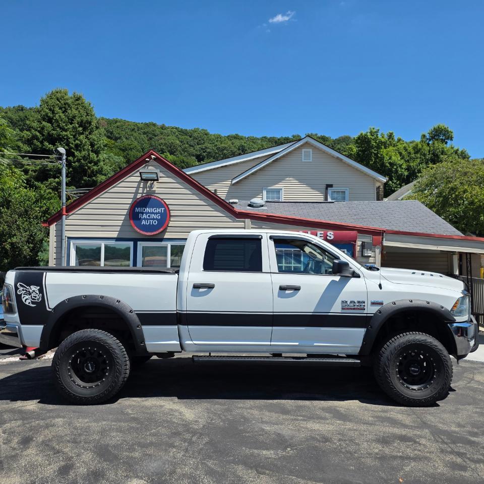 RAM 2500 Tradesman Crew Cab 4WD 2016