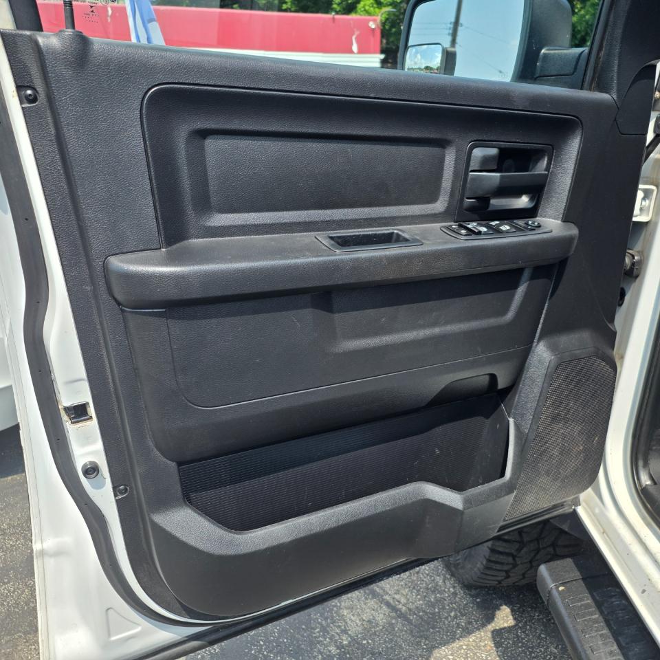 RAM 2500 Tradesman Crew Cab 4WD 2016