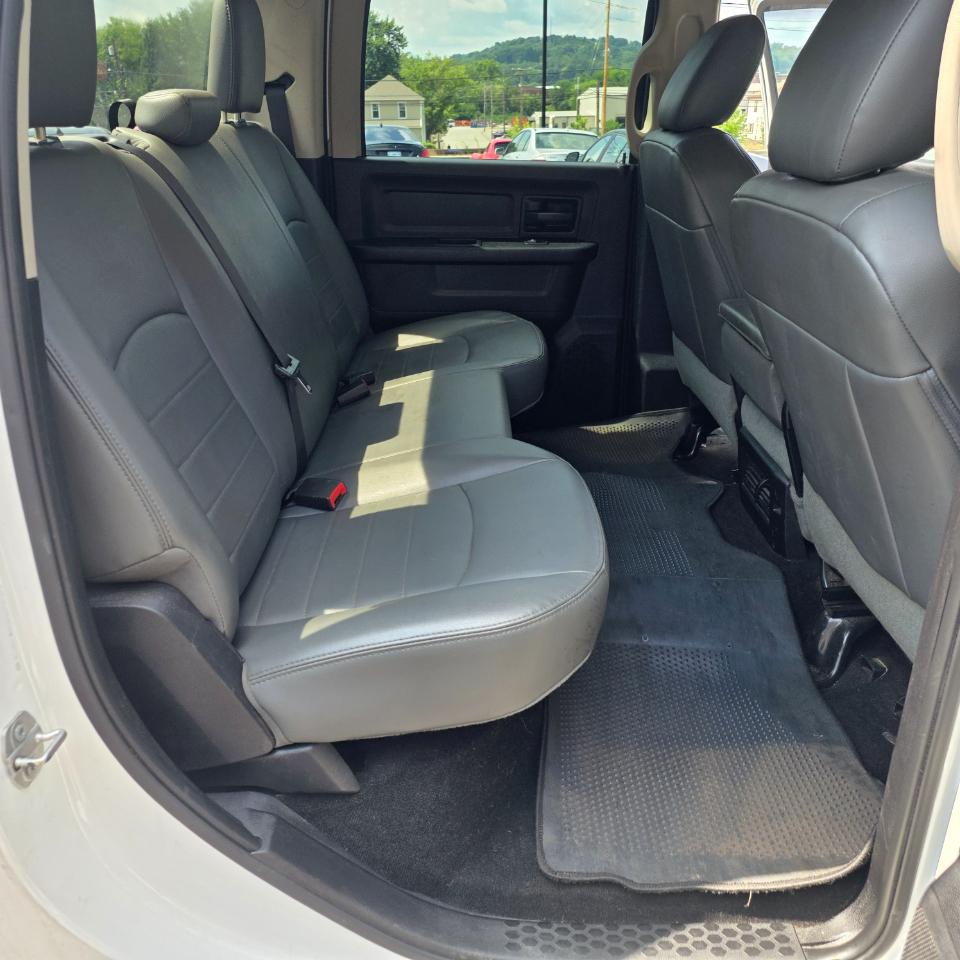 RAM 2500 Tradesman Crew Cab 4WD 2016