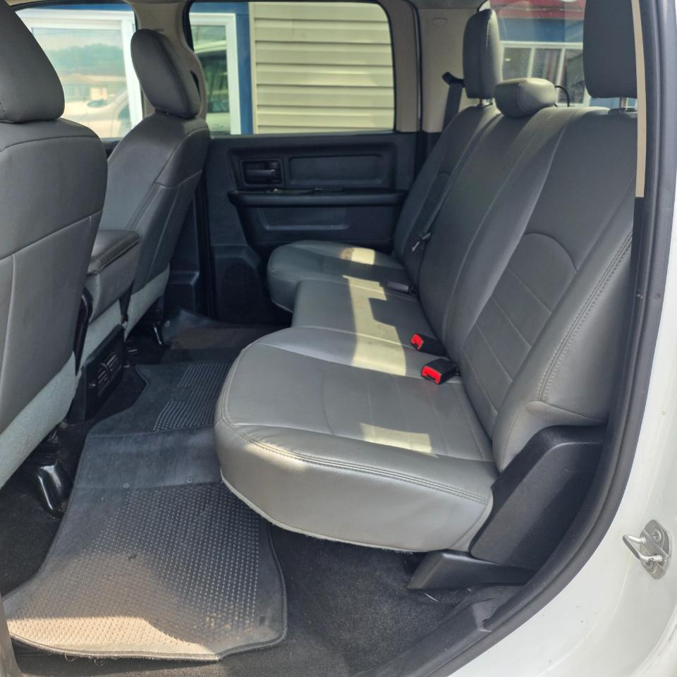 RAM 2500 Tradesman Crew Cab 4WD 2016
