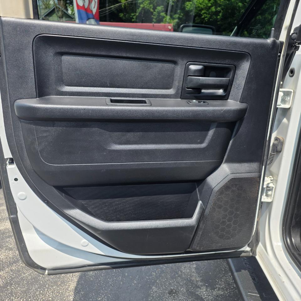 RAM 2500 Tradesman Crew Cab 4WD 2016