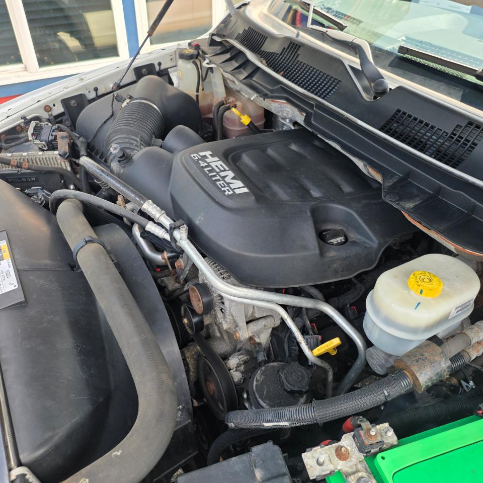RAM 2500 Tradesman Crew Cab 4WD 2016