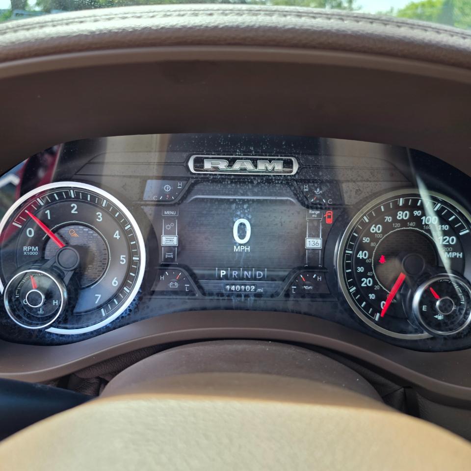 RAM 1500 Laramie Quad Cab 4WD 2019