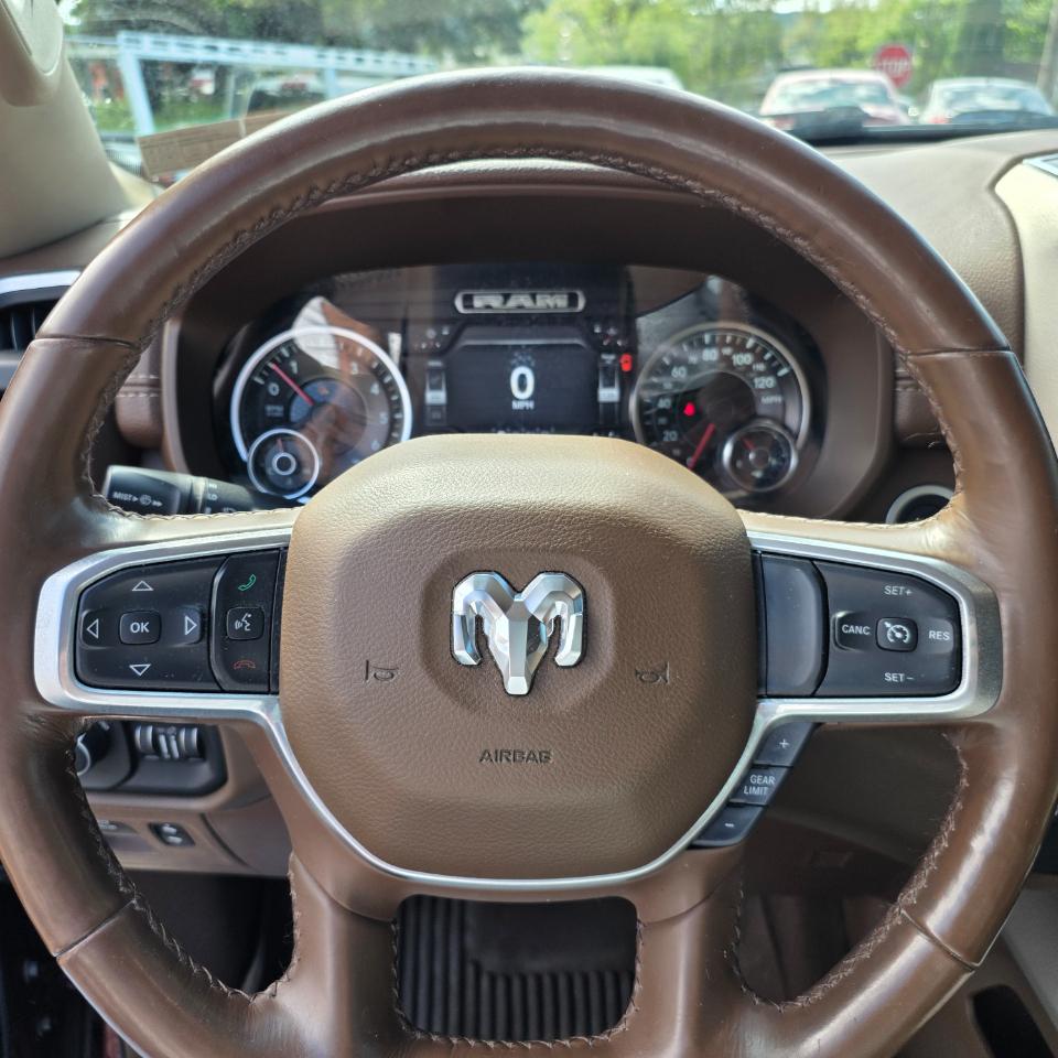 RAM 1500 Laramie Quad Cab 4WD 2019