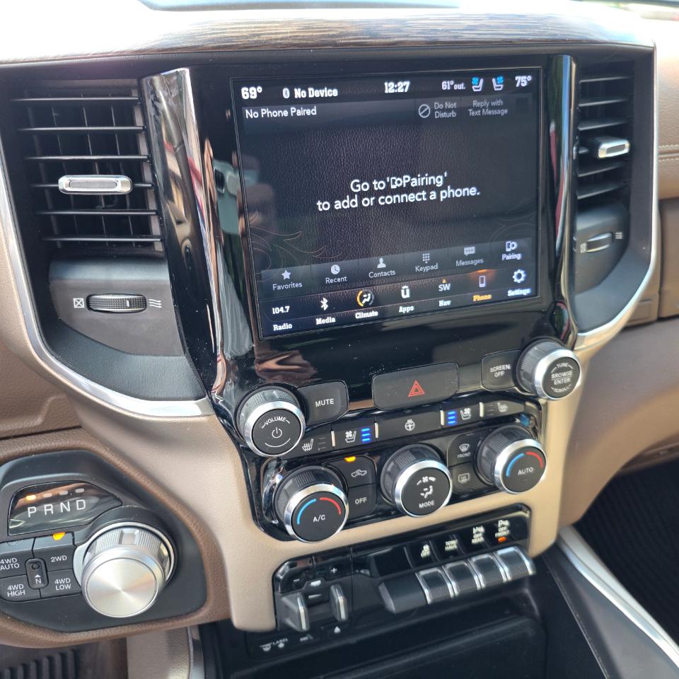 RAM 1500 Laramie Quad Cab 4WD 2019