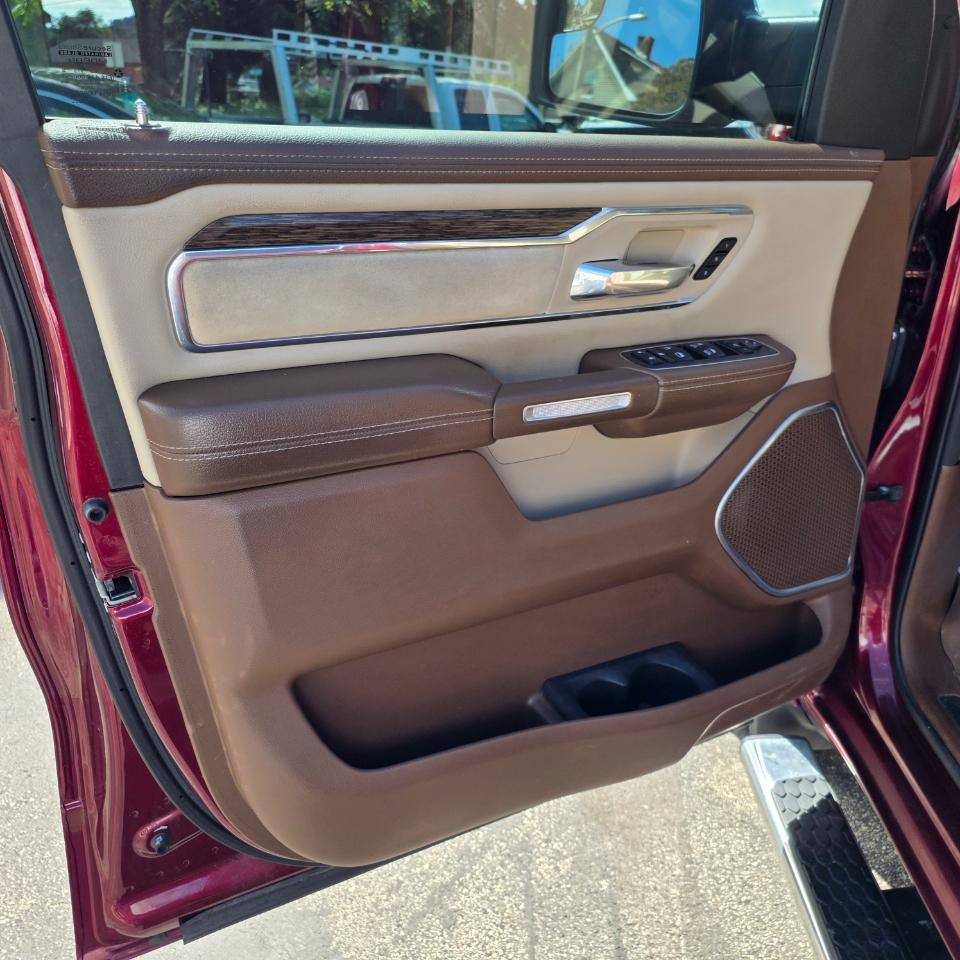 RAM 1500 Laramie Quad Cab 4WD 2019