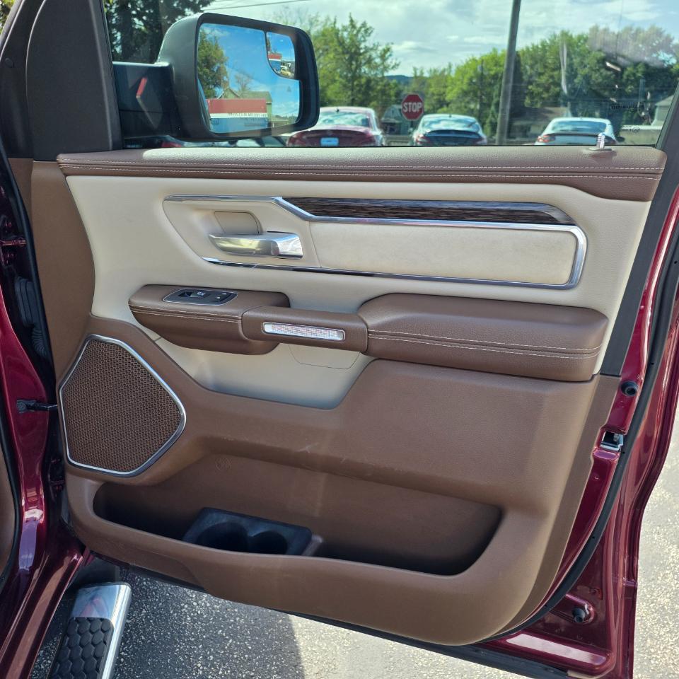 RAM 1500 Laramie Quad Cab 4WD 2019
