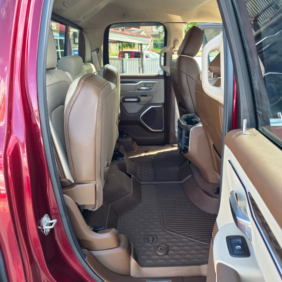 RAM 1500 Laramie Quad Cab 4WD 2019