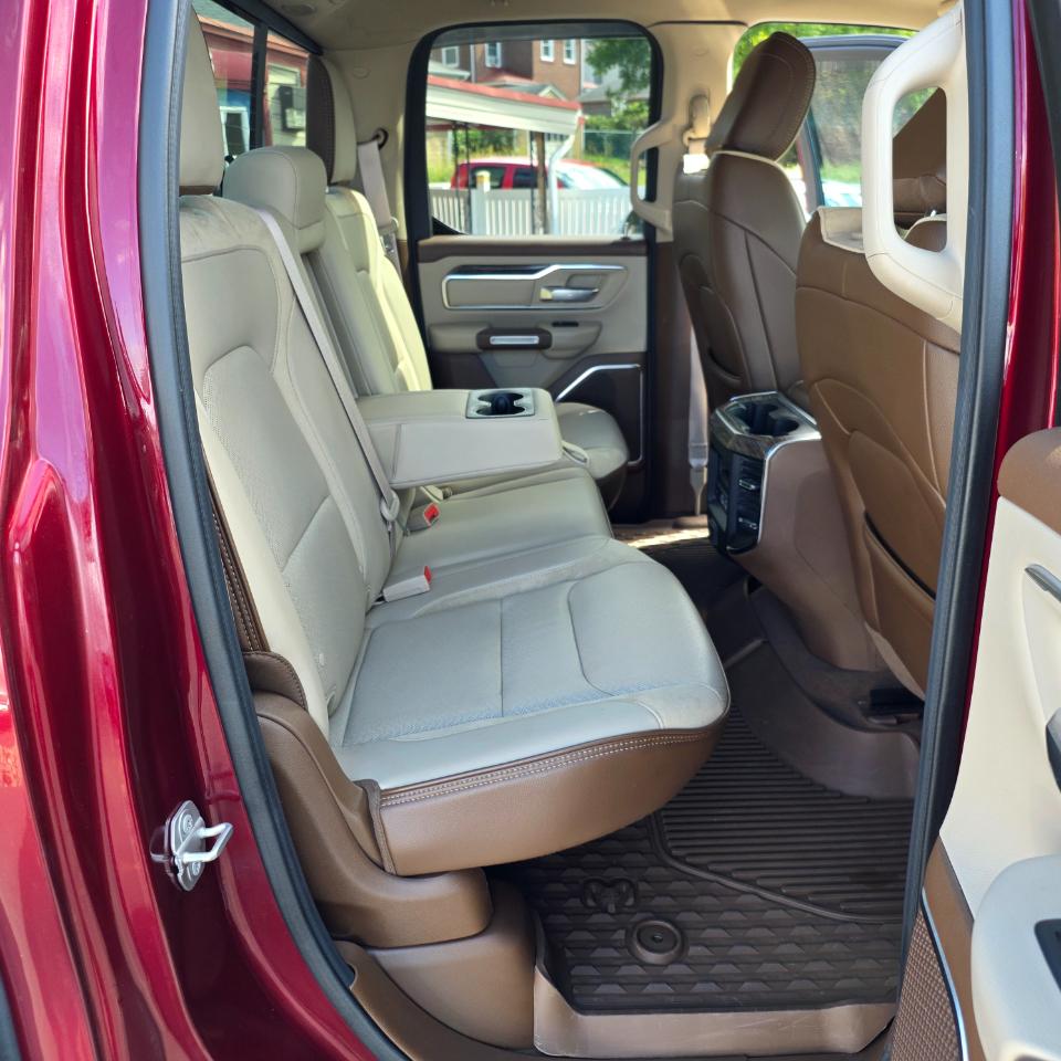RAM 1500 Laramie Quad Cab 4WD 2019
