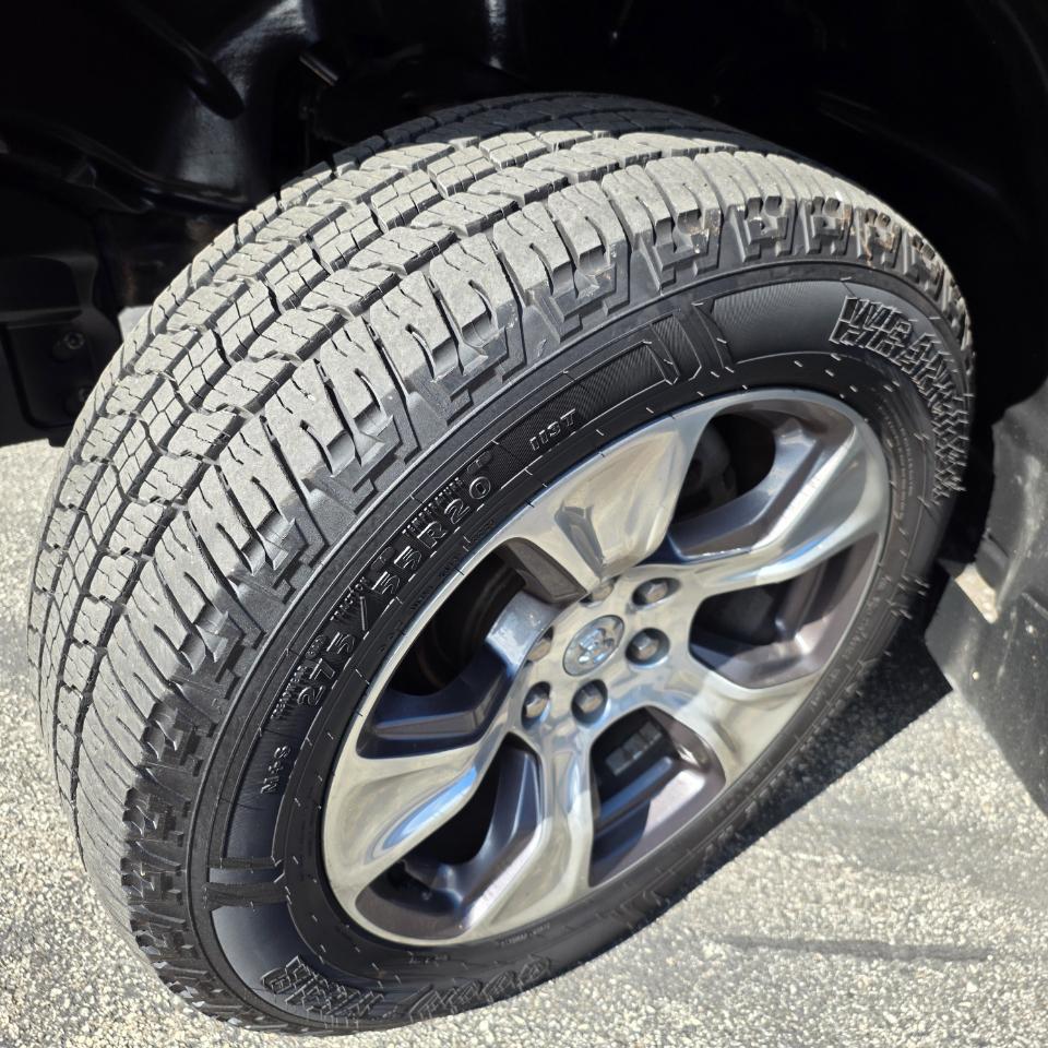 RAM 1500 Laramie Quad Cab 4WD 2019