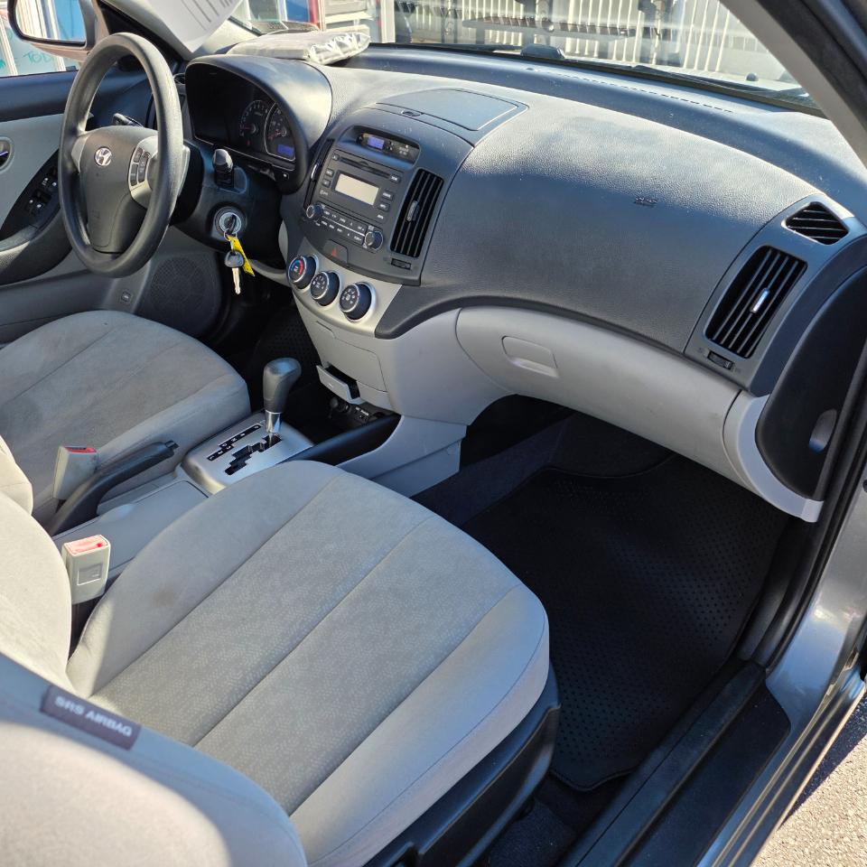 Hyundai Elantra SE 2010