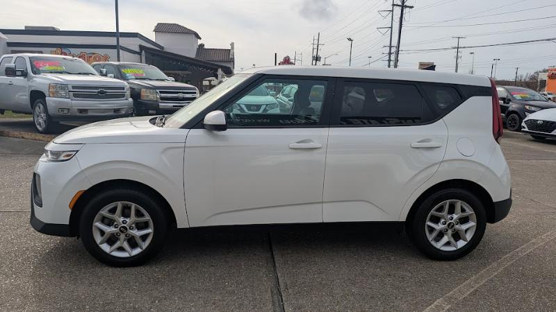 Kia Soul LX CVT 2021
