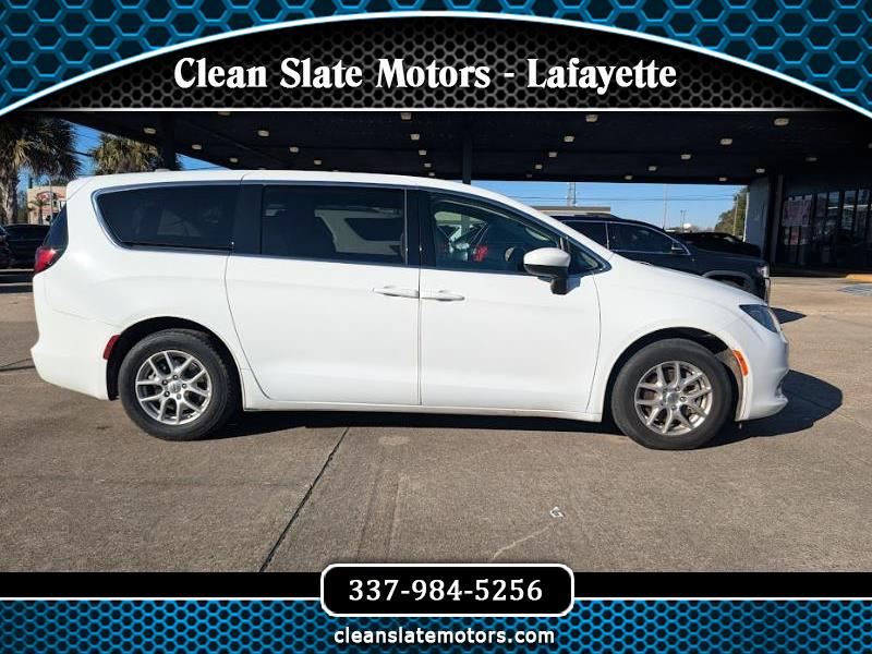 2021 Chrysler Voyager LX