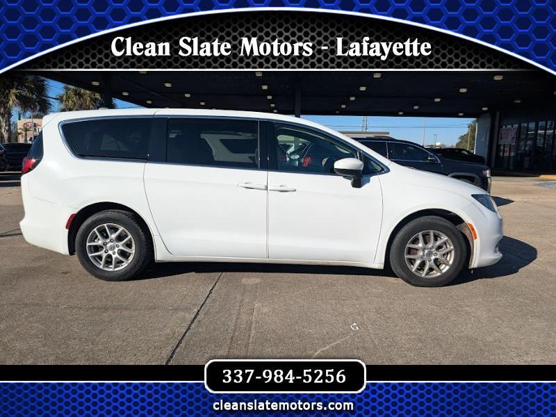 2021 Chrysler Voyager LX