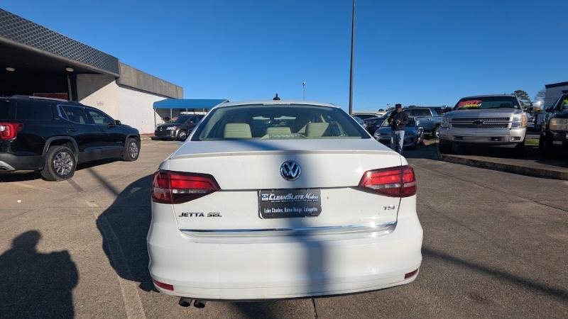 Volkswagen Jetta 1.8T SEL 6A 2018