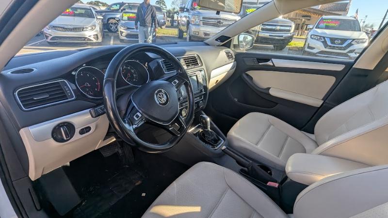 Volkswagen Jetta 1.8T SEL 6A 2018