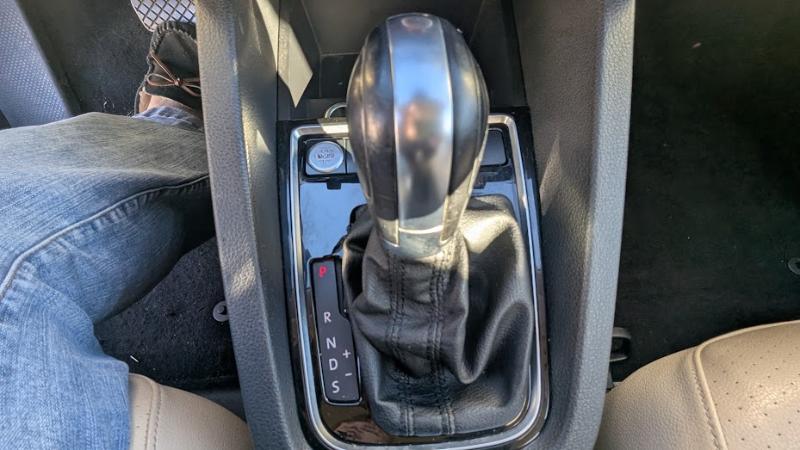 Volkswagen Jetta 1.8T SEL 6A 2018