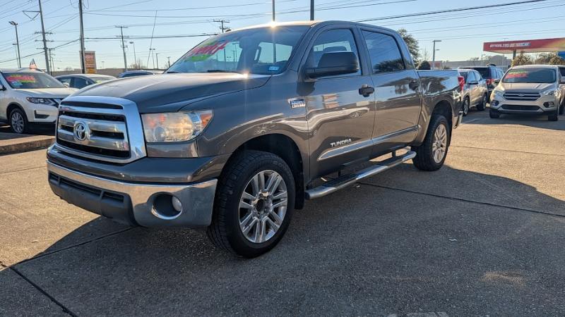 Toyota Tundra Tundra-Grade CrewMax 5.7L 2WD 2013