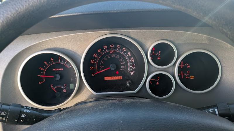 Toyota Tundra Tundra-Grade CrewMax 5.7L 2WD 2013