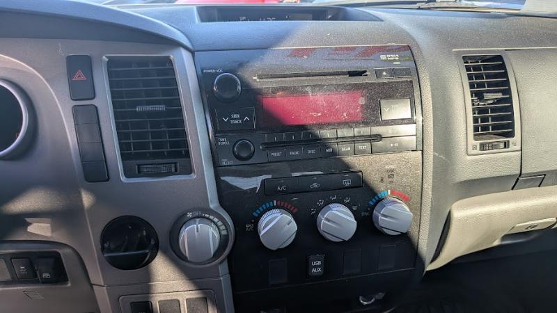 Toyota Tundra Tundra-Grade CrewMax 5.7L 2WD 2013