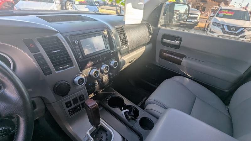 Toyota Sequoia Plantium 2WD 2014